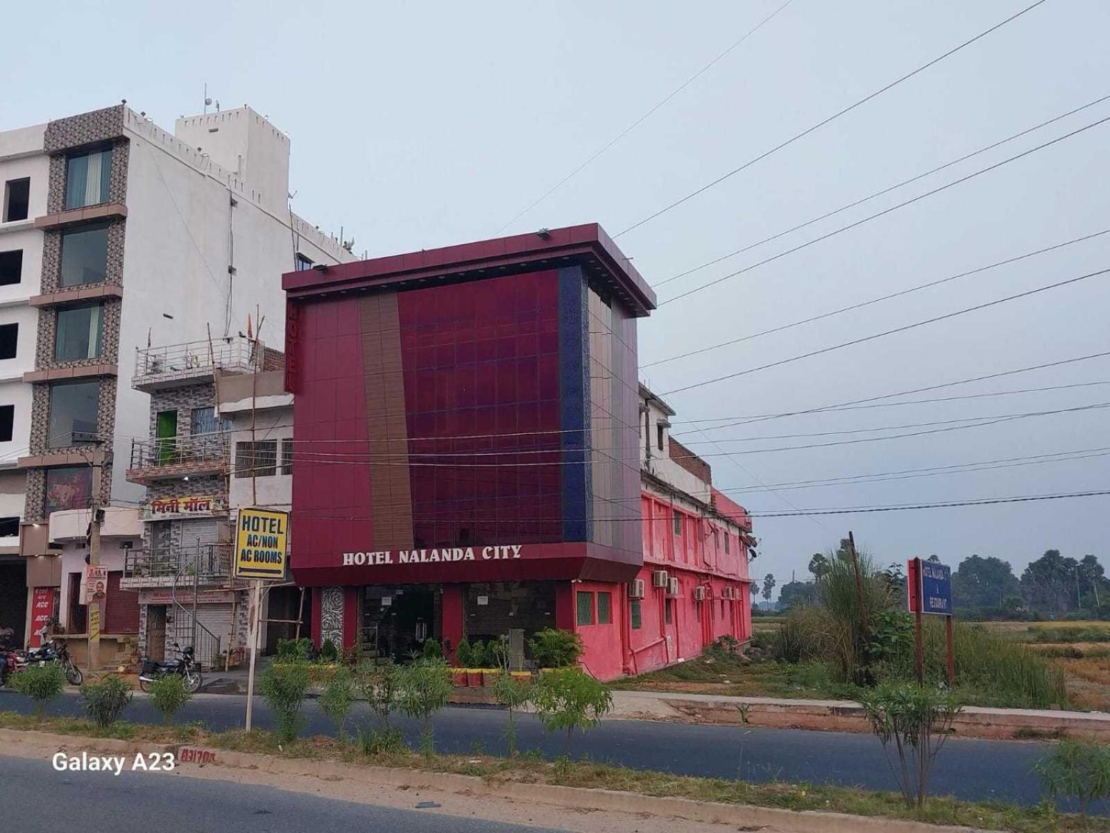 Hotel Nalanda City & Restaurant Dipnagar Esterno foto